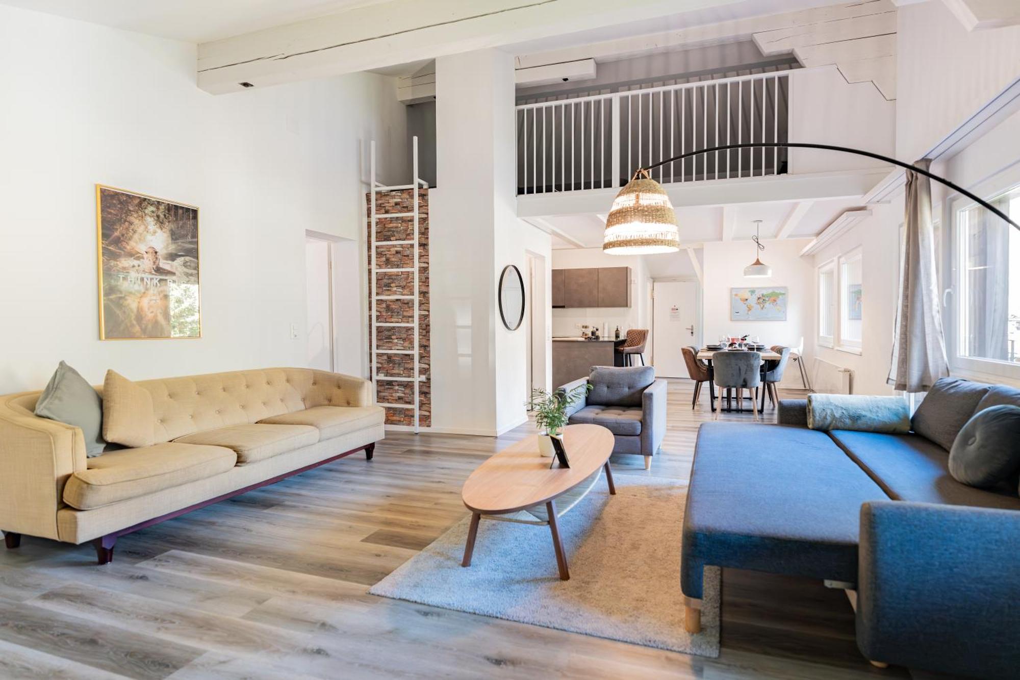 Unique Penthouse With Gallery And Mountain View カンデルシュテッグ エクステリア 写真