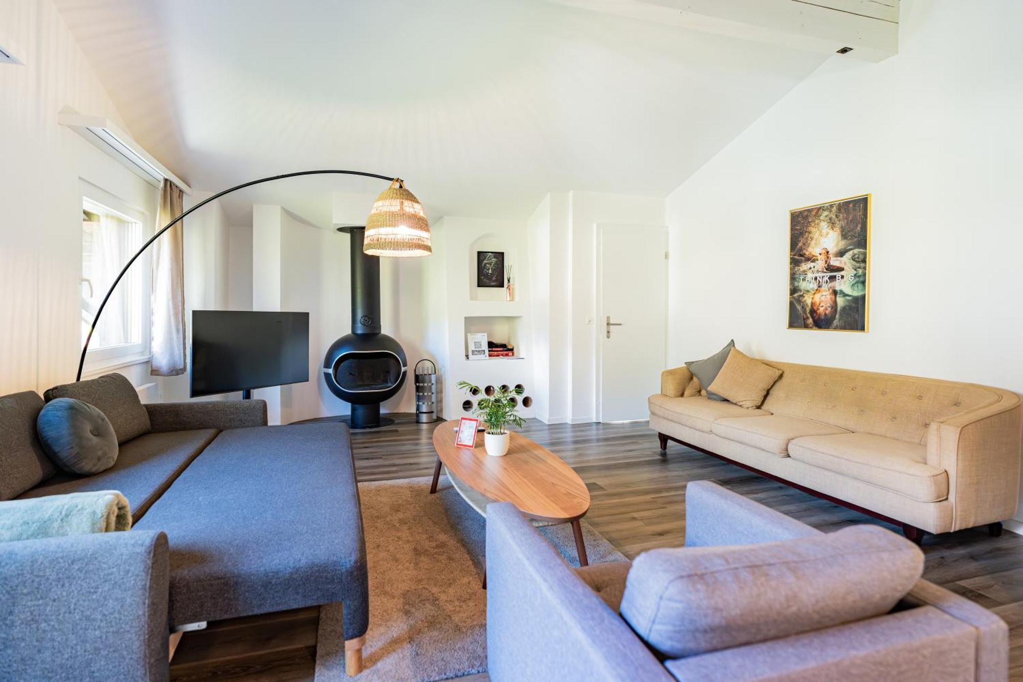 Unique Penthouse With Gallery And Mountain View カンデルシュテッグ エクステリア 写真