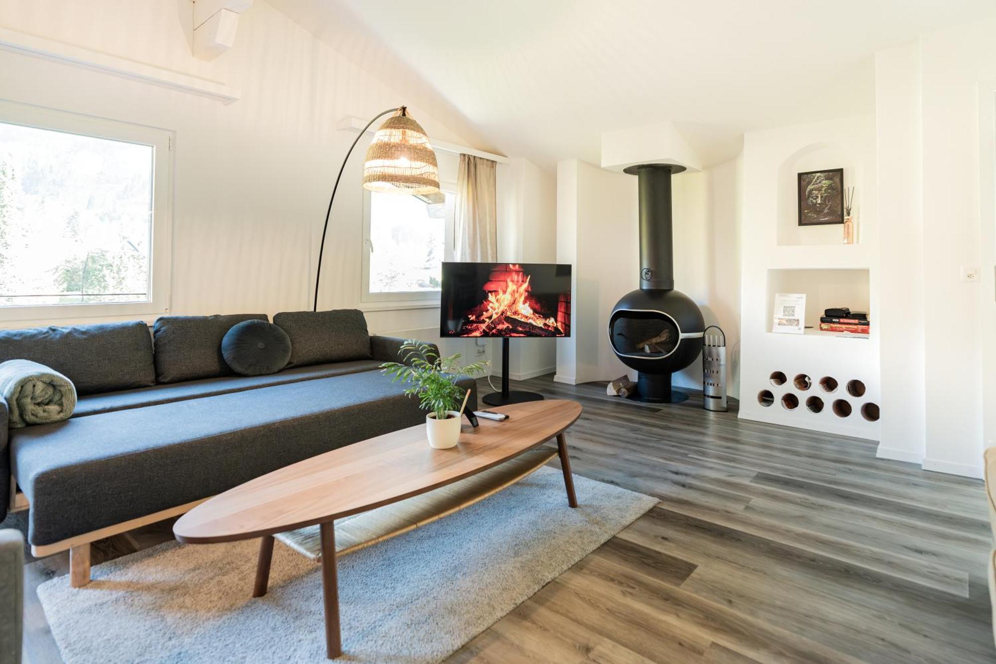 Unique Penthouse With Gallery And Mountain View カンデルシュテッグ エクステリア 写真