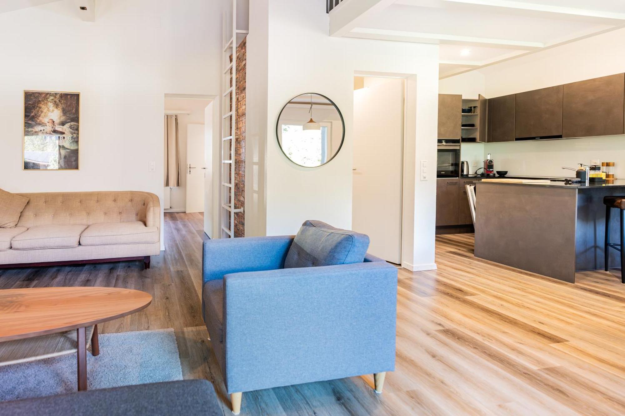 Unique Penthouse With Gallery And Mountain View カンデルシュテッグ エクステリア 写真